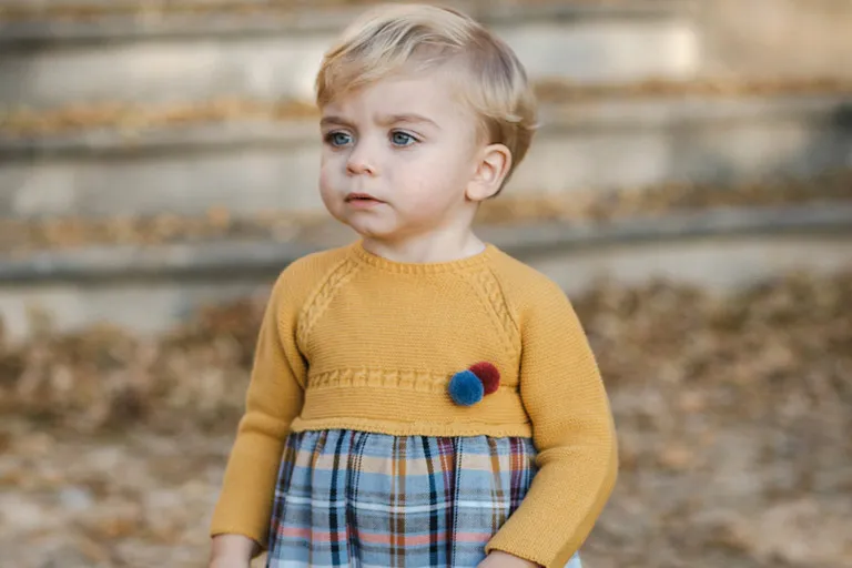 Niño rubio, proveedores de ropa de niños