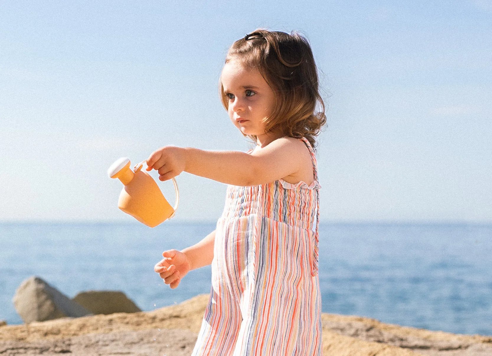 Juegos de verano para niños y niñas, prevención de la adicción a las pantallas.